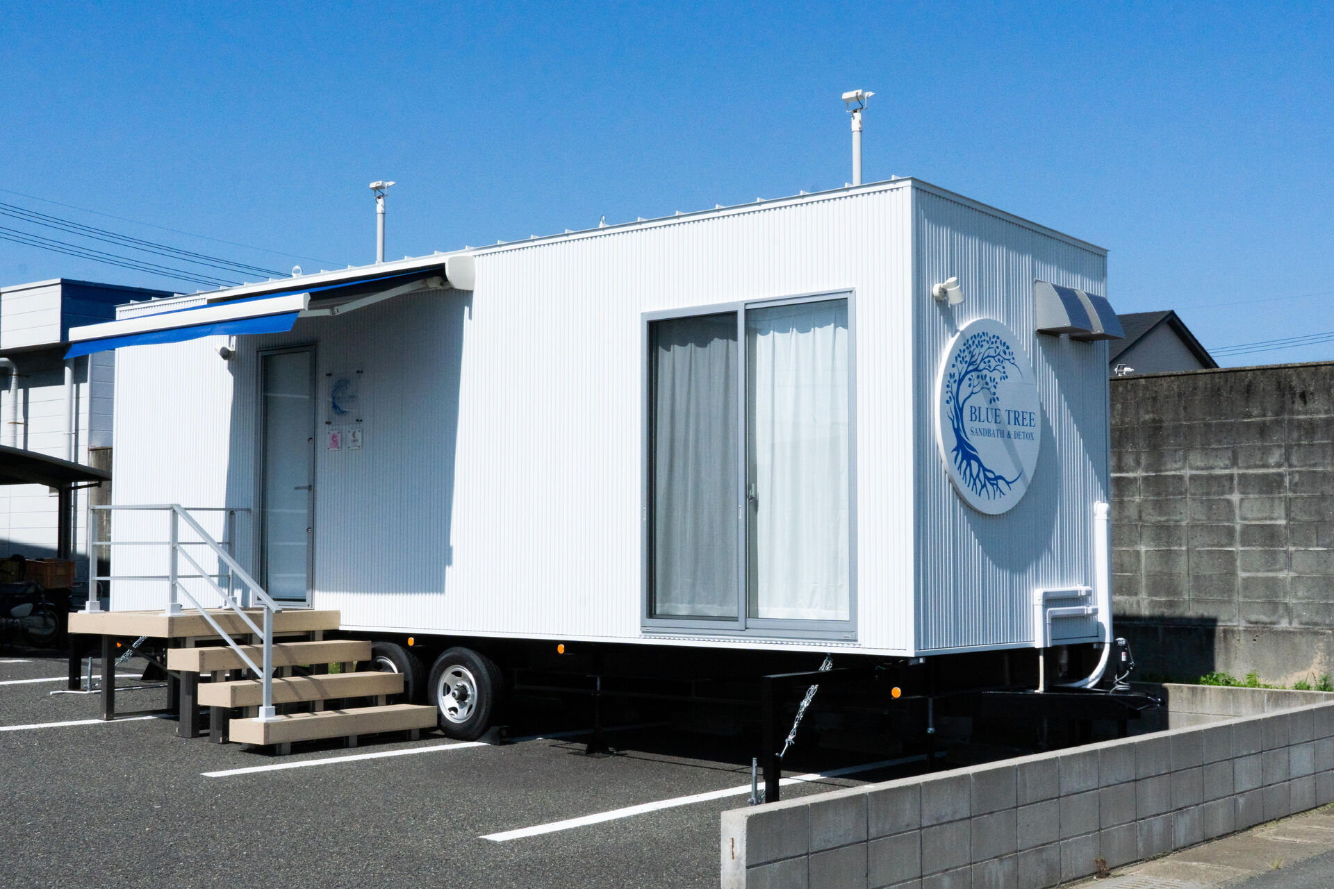 完全個室のプライベート空間によるサンドバス